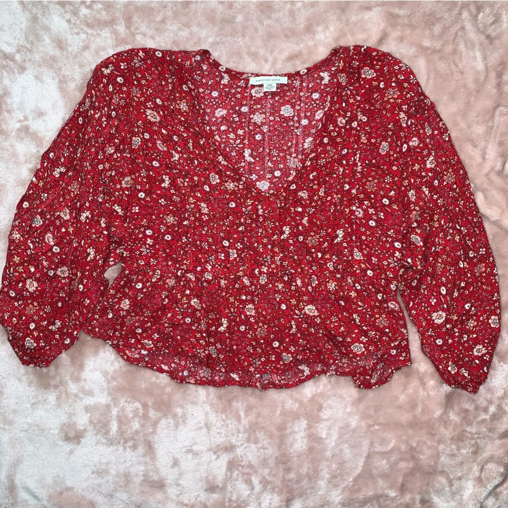 American eagle -size small - floral long sleeve crop